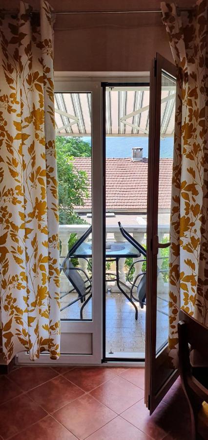 Lav Apartments Херцег-Новий Екстер'єр фото